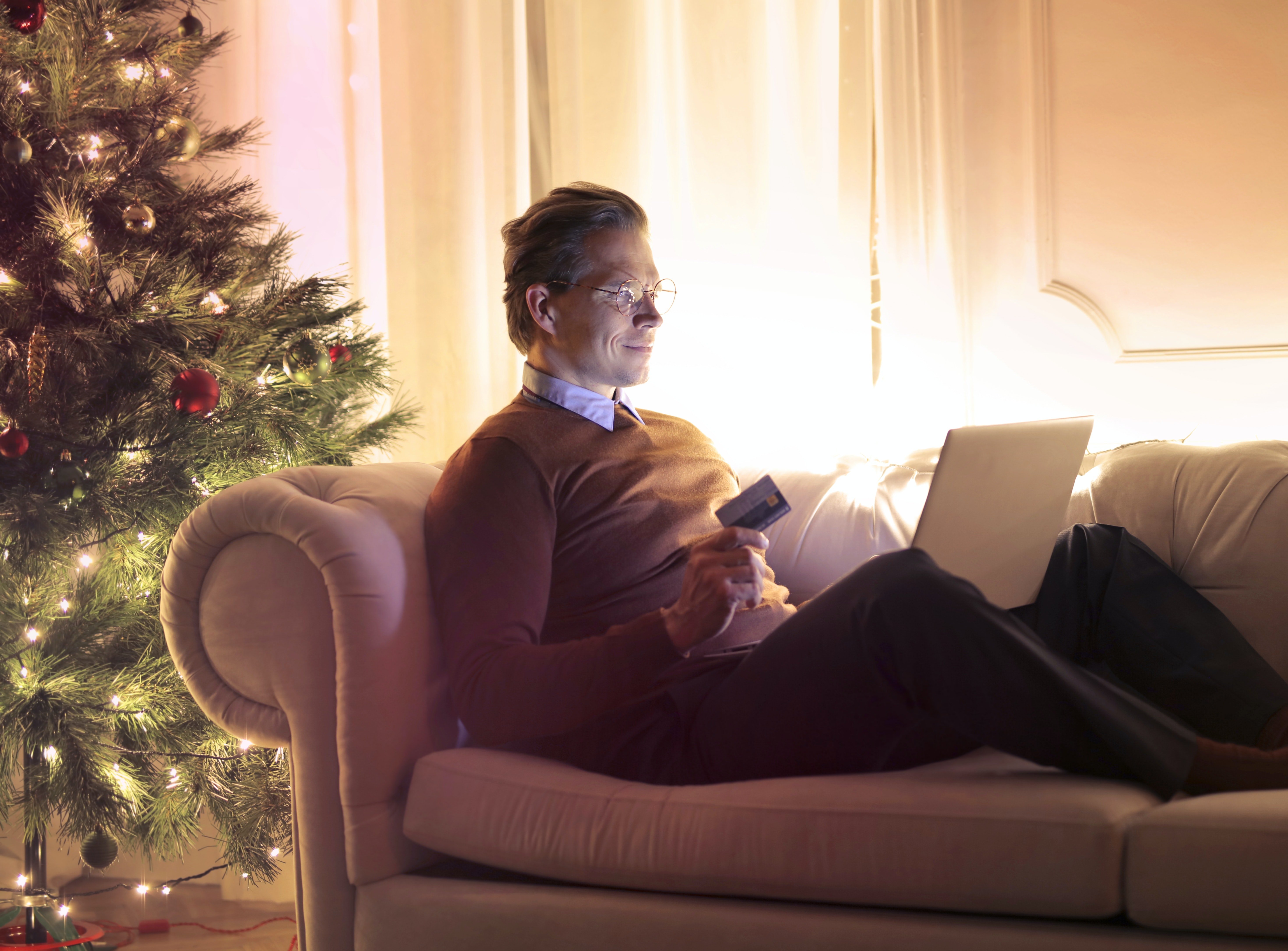 2020 holiday online shopper